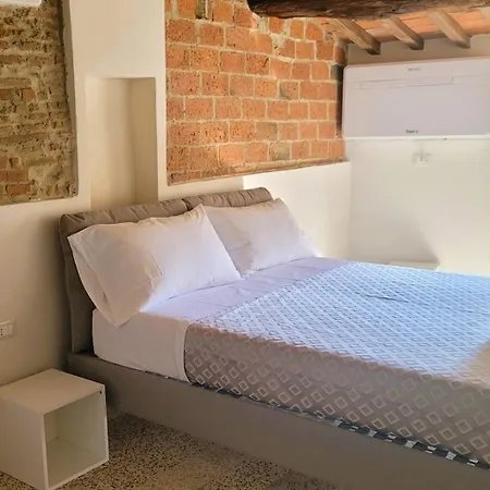 Le Mezzane 3* Lucca